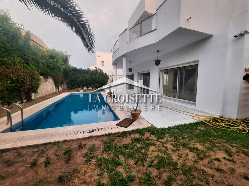 Villa S+5 avec piscine aux Berges du Lac2